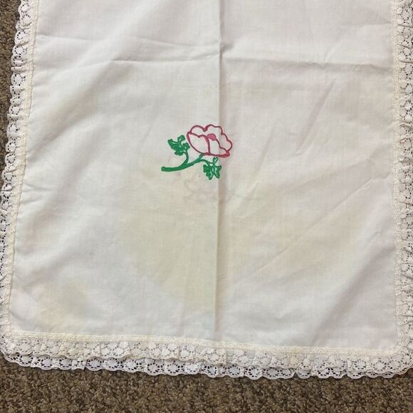 Vintage Floral Painting Table Runner Size 40”x40” - Picture 10 of 16